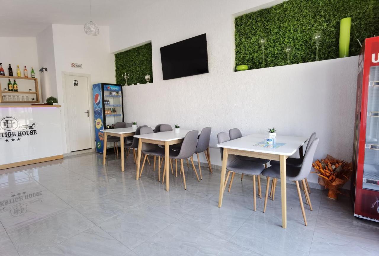 Pensiunea Prestige House Curtea De Arges Luaran gambar