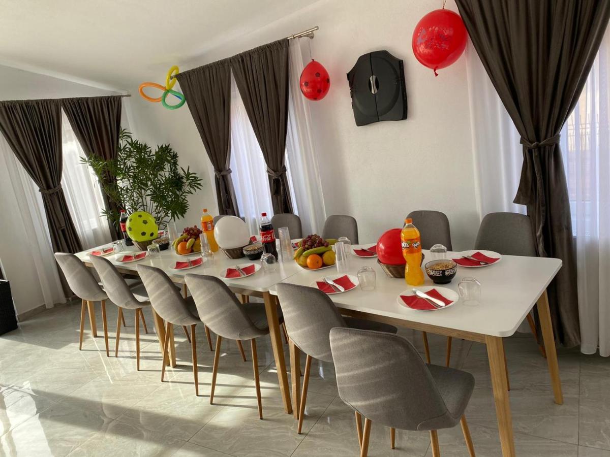 Pensiunea Prestige House Curtea De Arges Luaran gambar