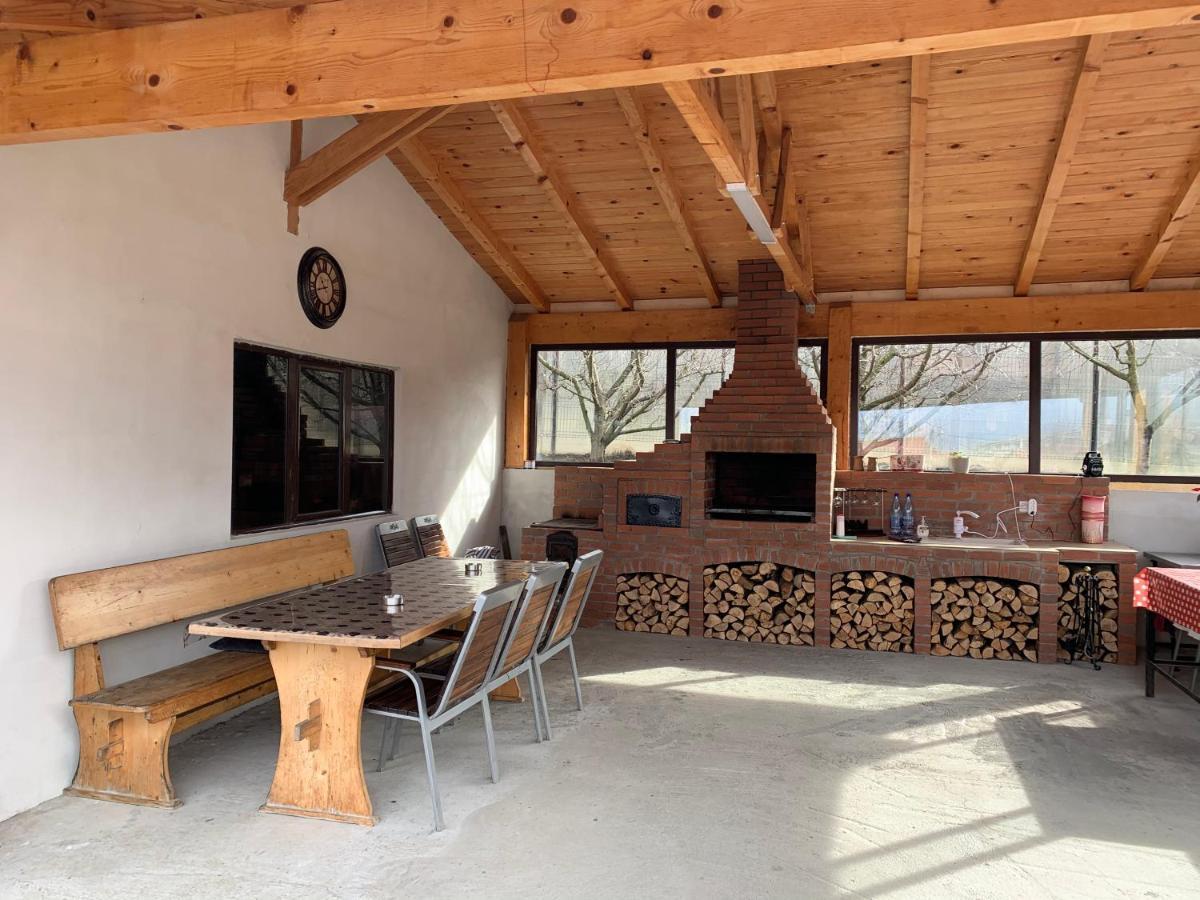 Pensiunea Prestige House Curtea De Arges Luaran gambar