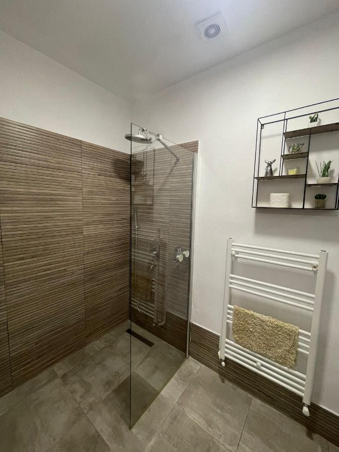 Pensiunea Prestige House Curtea De Arges Luaran gambar