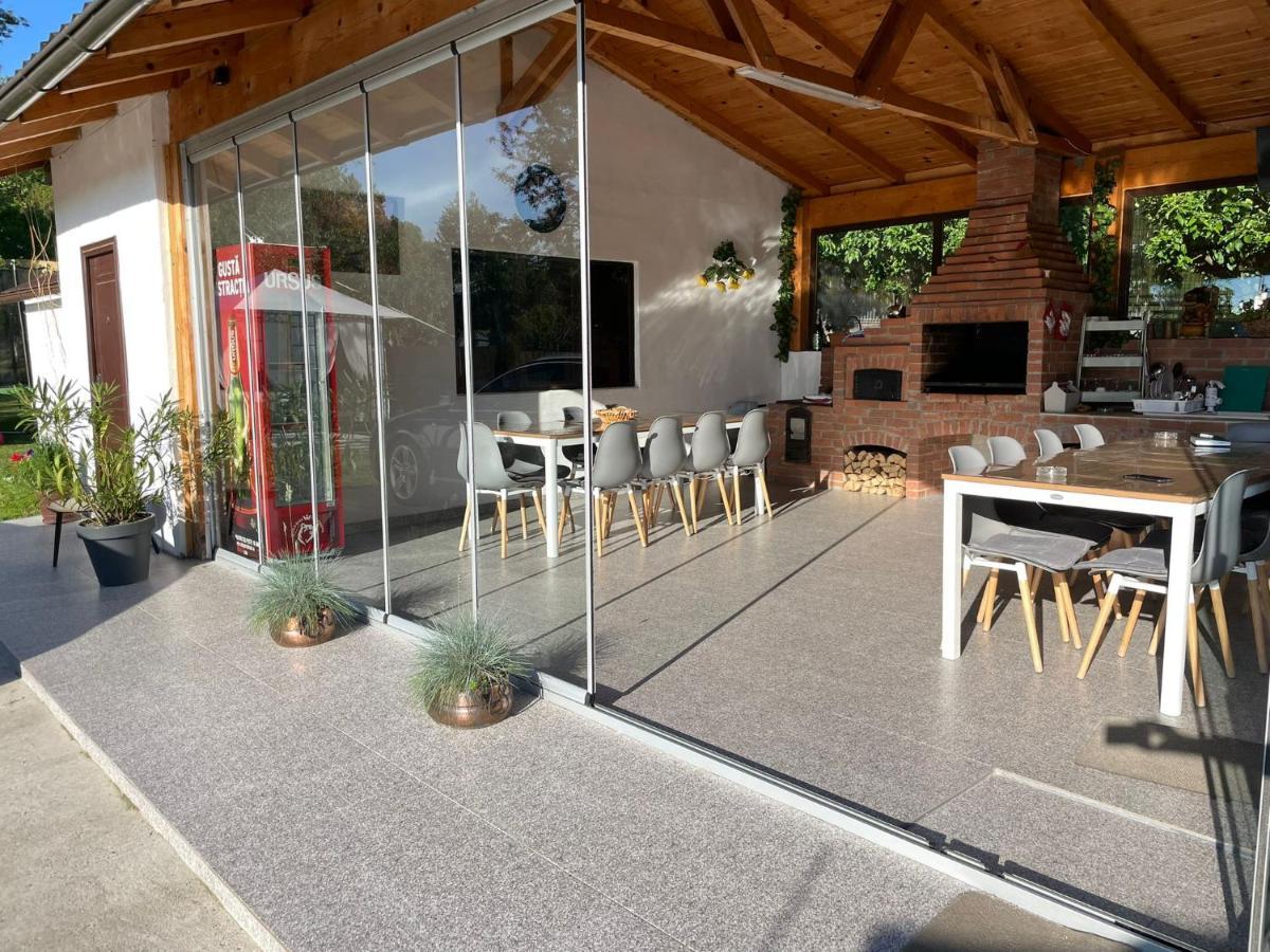 Pensiunea Prestige House Curtea De Arges Luaran gambar